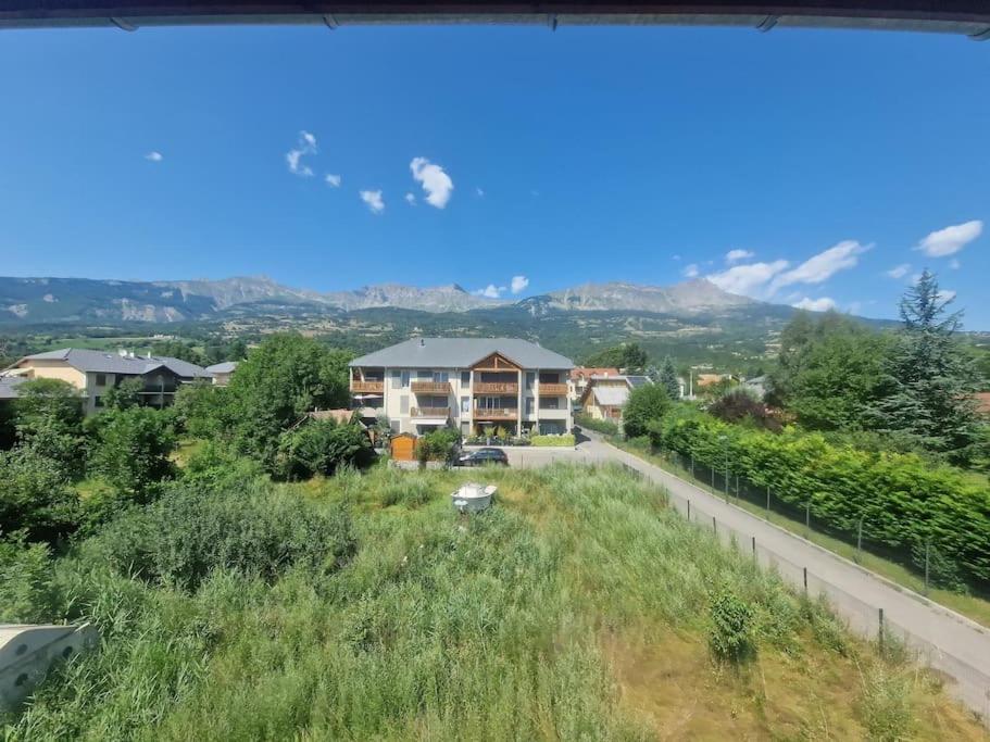 ショルジュSuperbe T2 Duplex Vue Sur Les Montagnesアパートメント エクステリア 写真